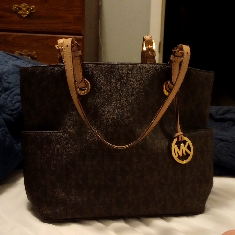 Michael kors purse